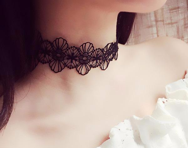 Bohemian Lace Choker